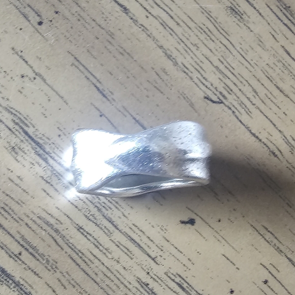 Tiffany & Co. Vintage Leaf Ring - Picture 4 of 9